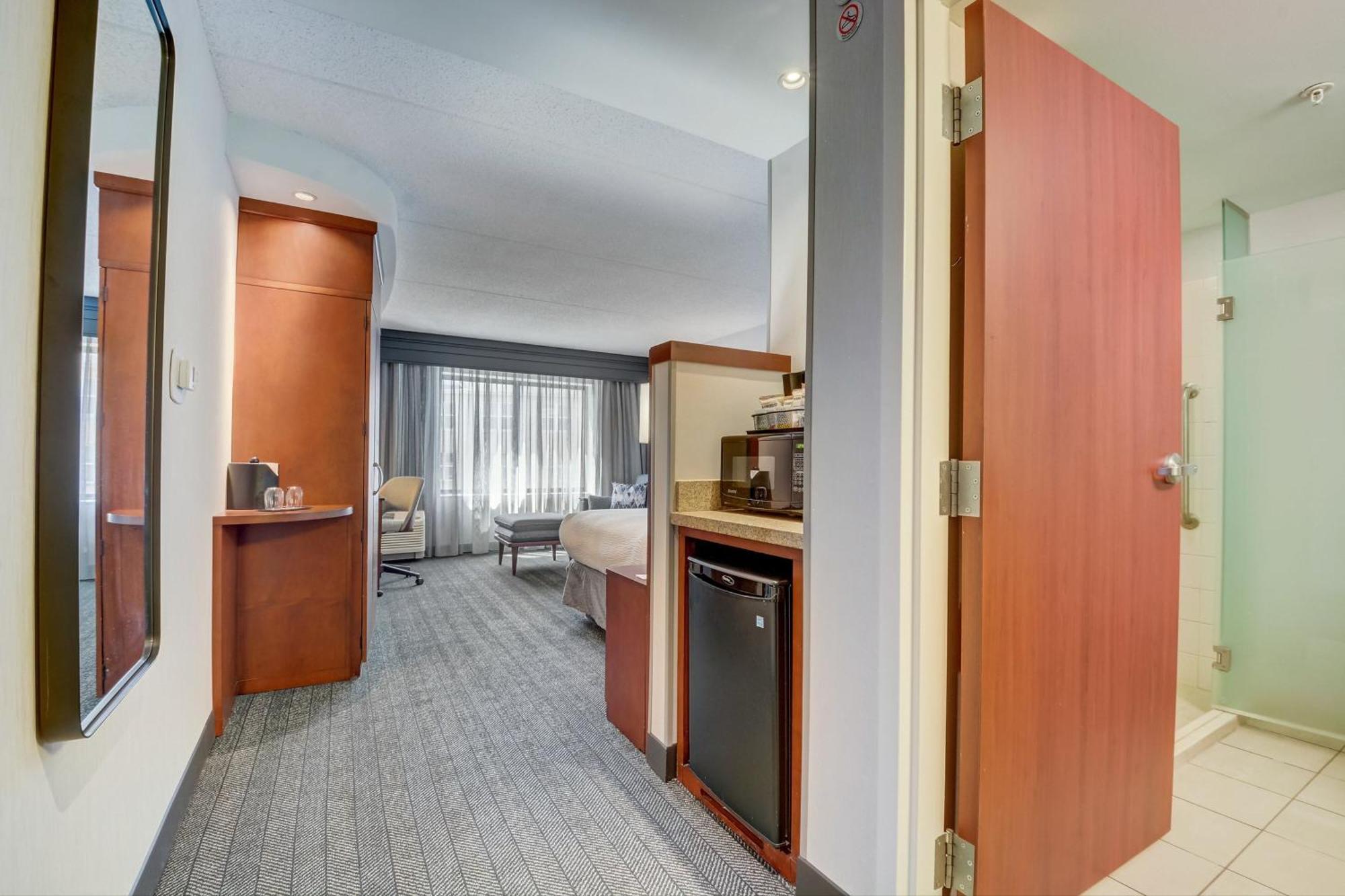 Courtyard Cincinnati North At Union Centre Уэст-Честер Экстерьер фото
