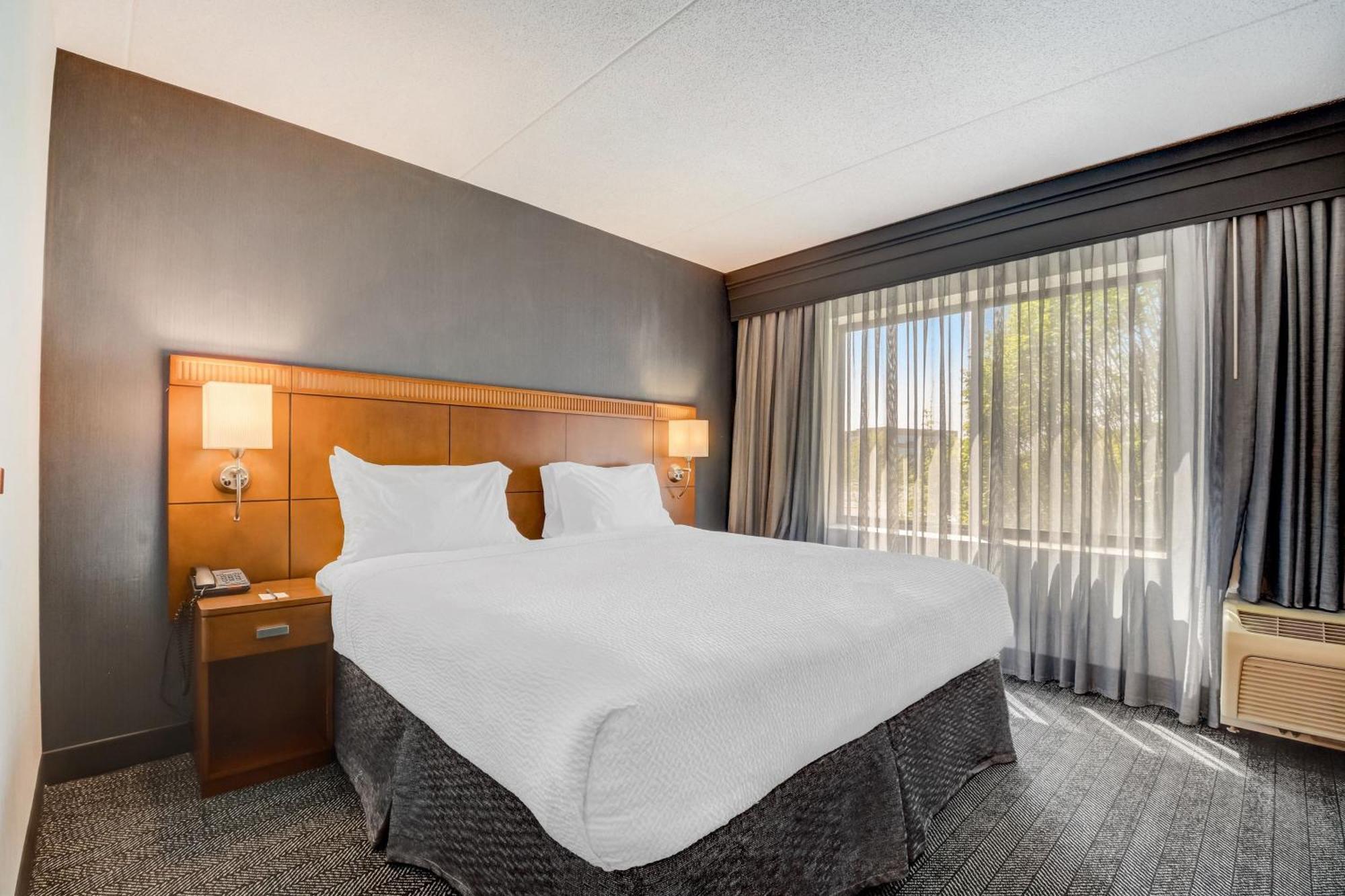 Courtyard Cincinnati North At Union Centre Уэст-Честер Экстерьер фото